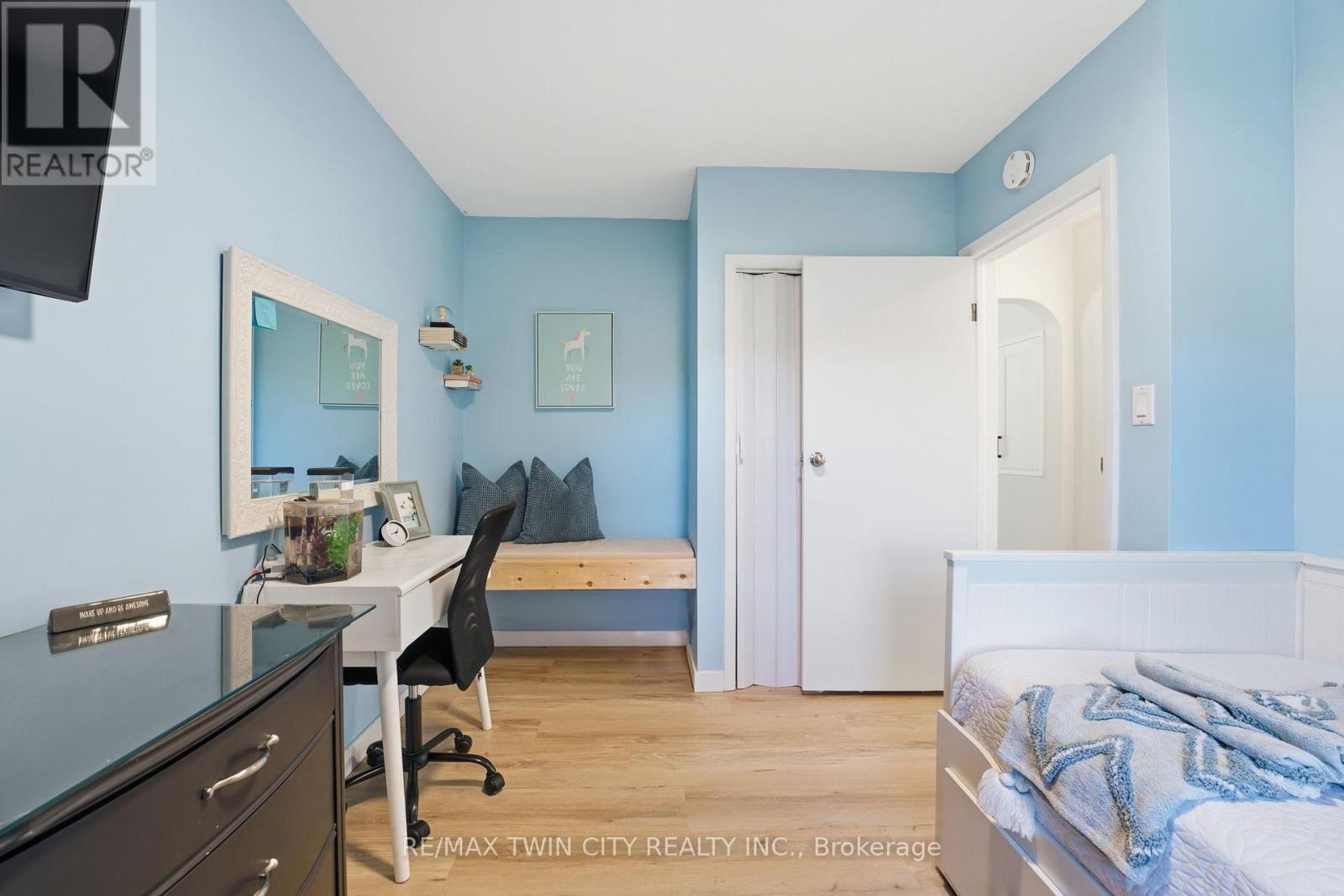 1822 Spragues Road, North Dumfries, Ontario  N1R 5S5 - Photo 15 - X12469236