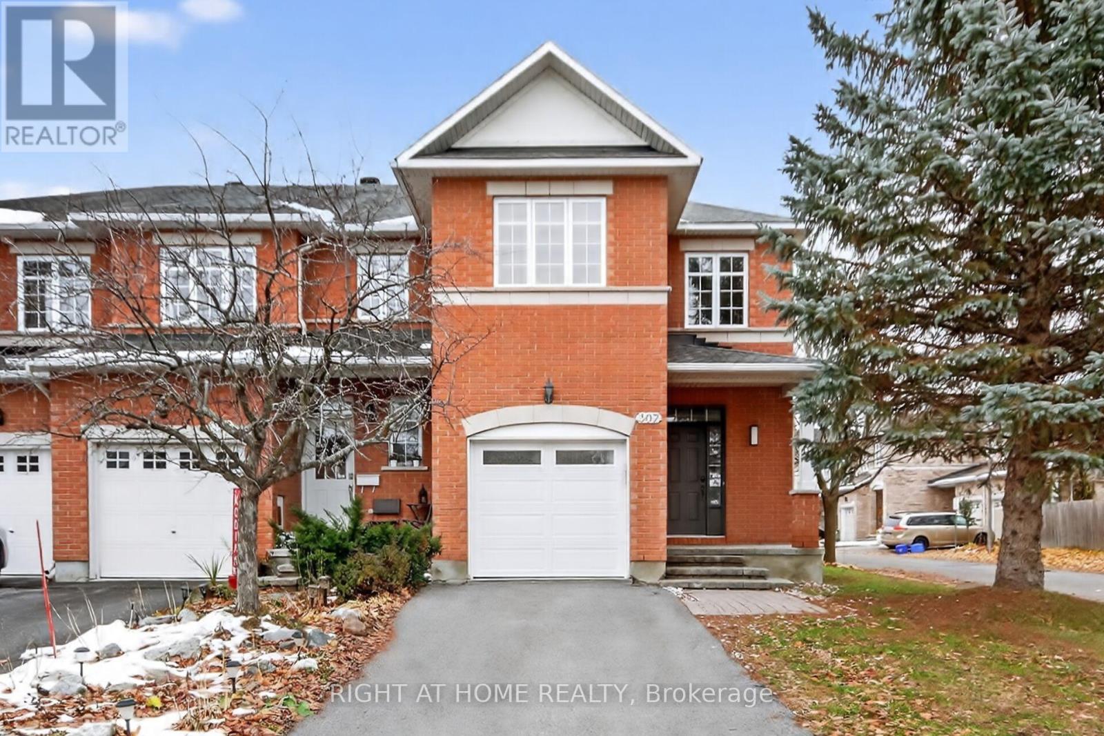 302 GOLDRIDGE DRIVE, Ottawa, Ontario