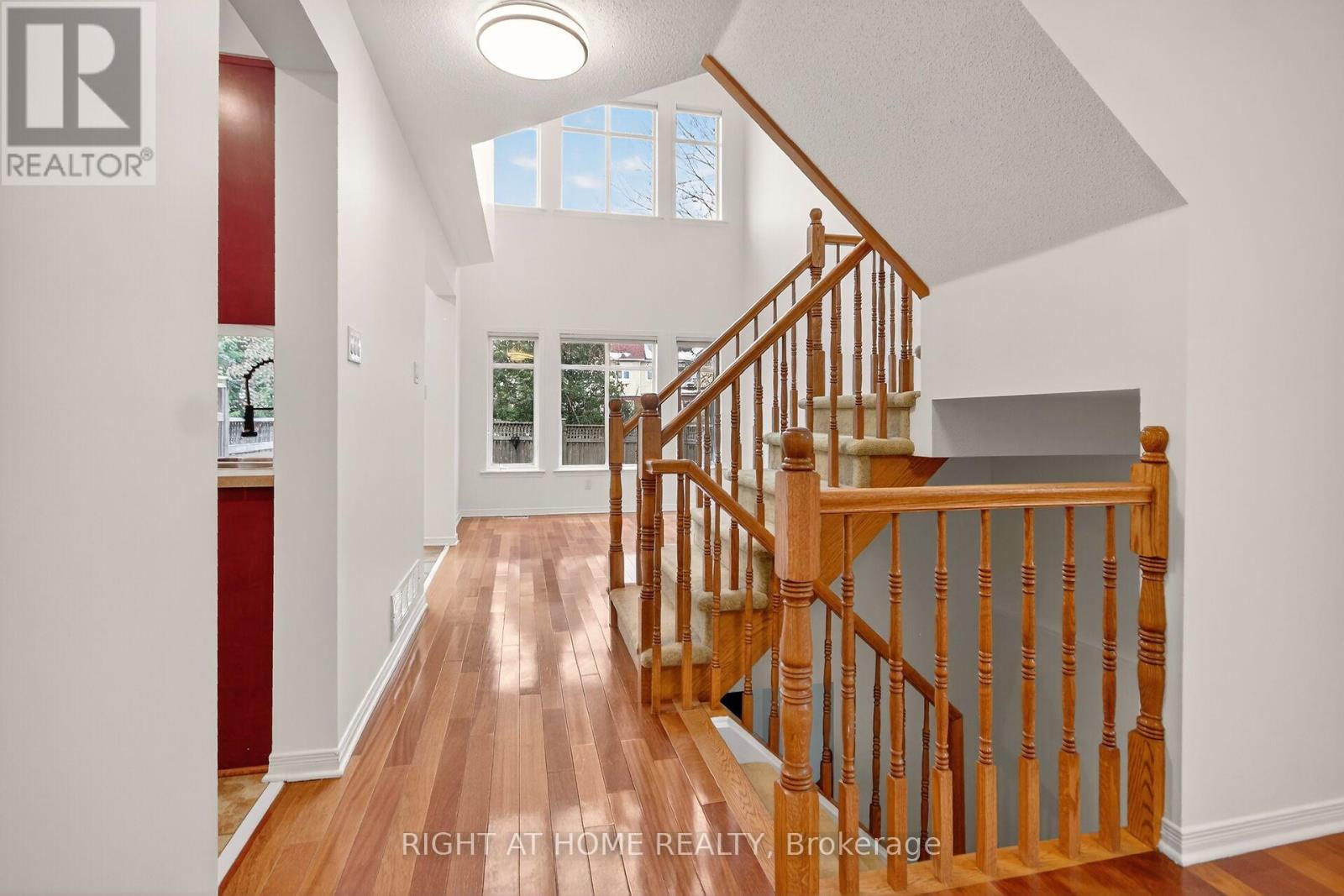 302 Goldridge Drive, Ottawa, Ontario  K2T 1L1 - Photo 10 - X12558828