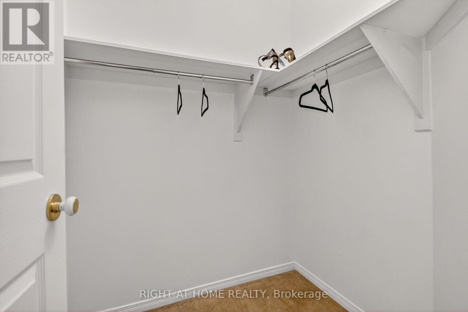 302 Goldridge Drive, Ottawa, Ontario  K2T 1L1 - Photo 17 - X12558828