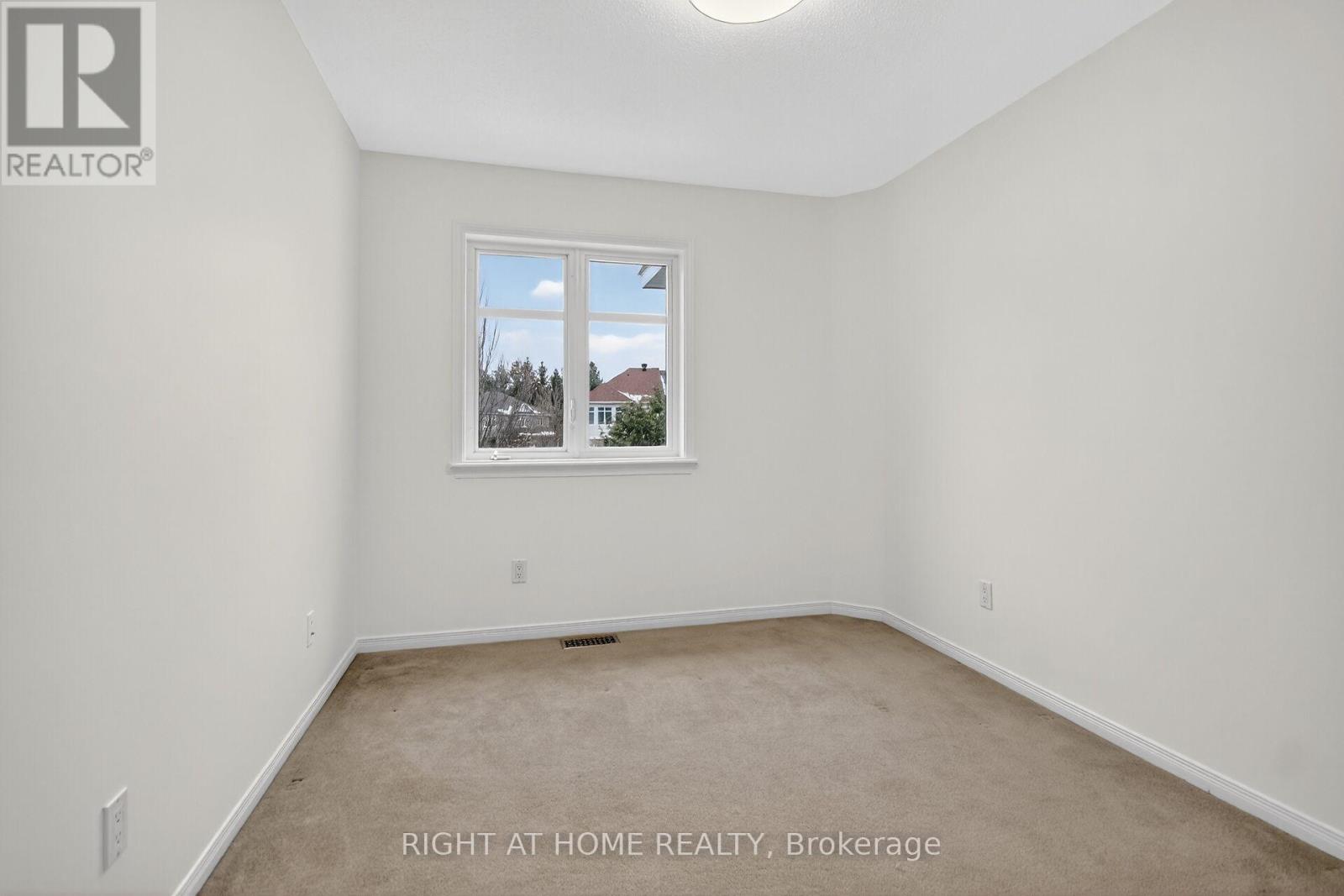 302 Goldridge Drive, Ottawa, Ontario  K2T 1L1 - Photo 21 - X12558828