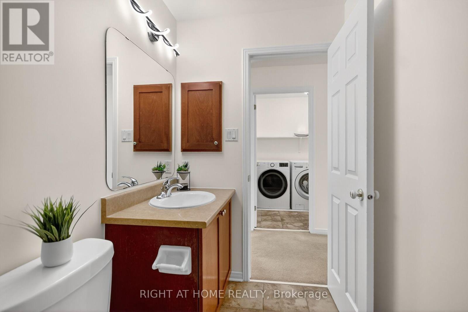 302 Goldridge Drive, Ottawa, Ontario  K2T 1L1 - Photo 24 - X12558828