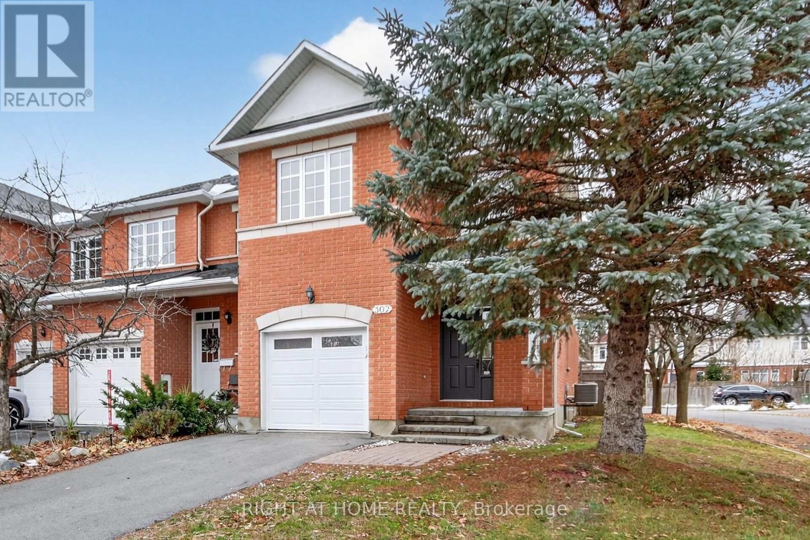 302 Goldridge Drive, Ottawa, Ontario  K2T 1L1 - Photo 3 - X12558828