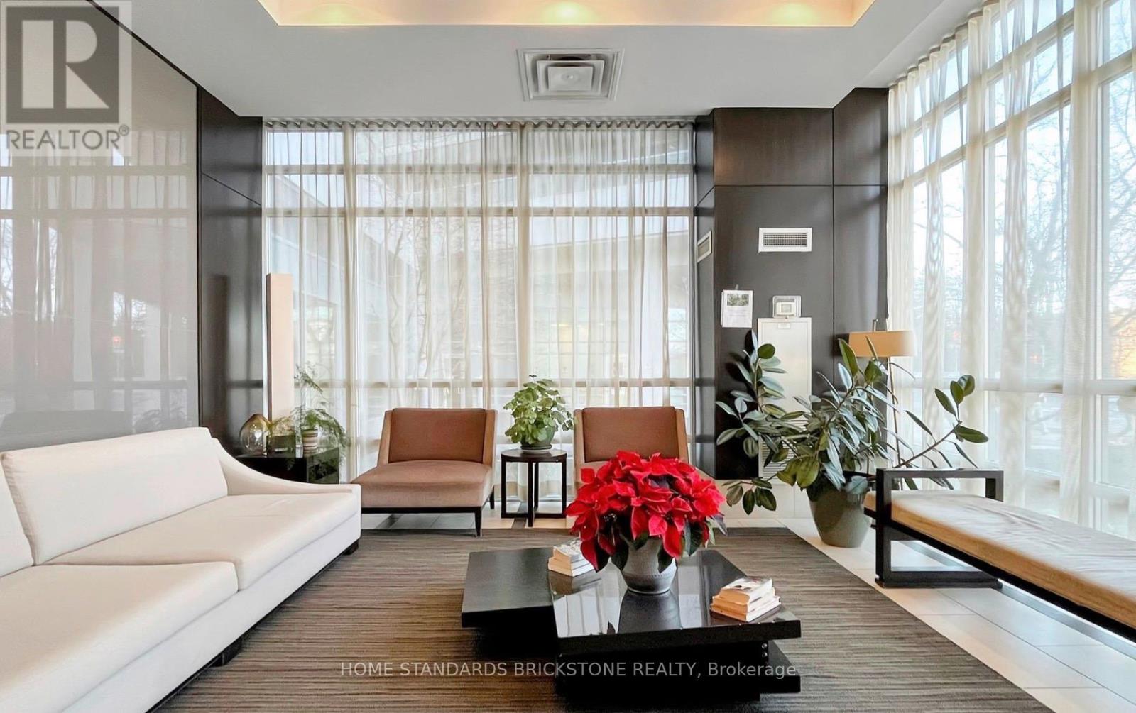 301 - 30 Herons Hill Way, Toronto, Ontario  M2J 0A7 - Photo 16 - C12558548