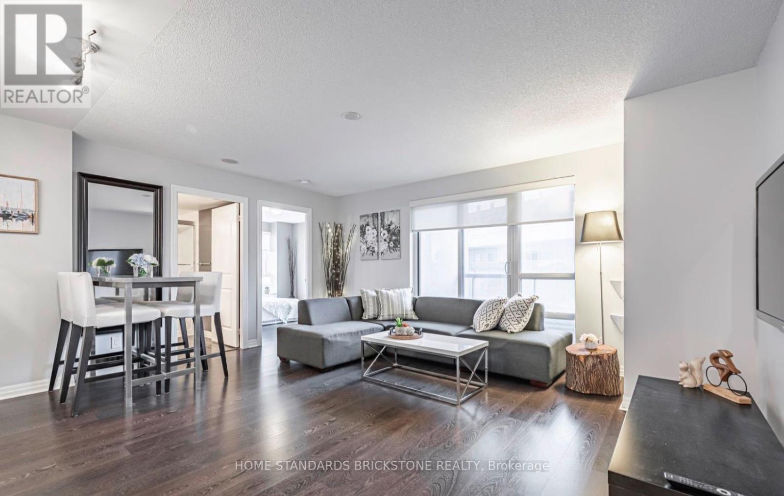 301 - 30 Herons Hill Way, Toronto, Ontario  M2J 0A7 - Photo 3 - C12558548