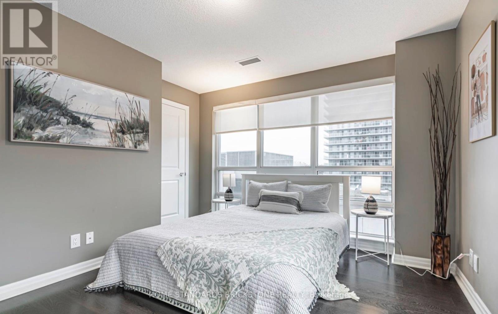 301 - 30 Herons Hill Way, Toronto, Ontario  M2J 0A7 - Photo 8 - C12558548