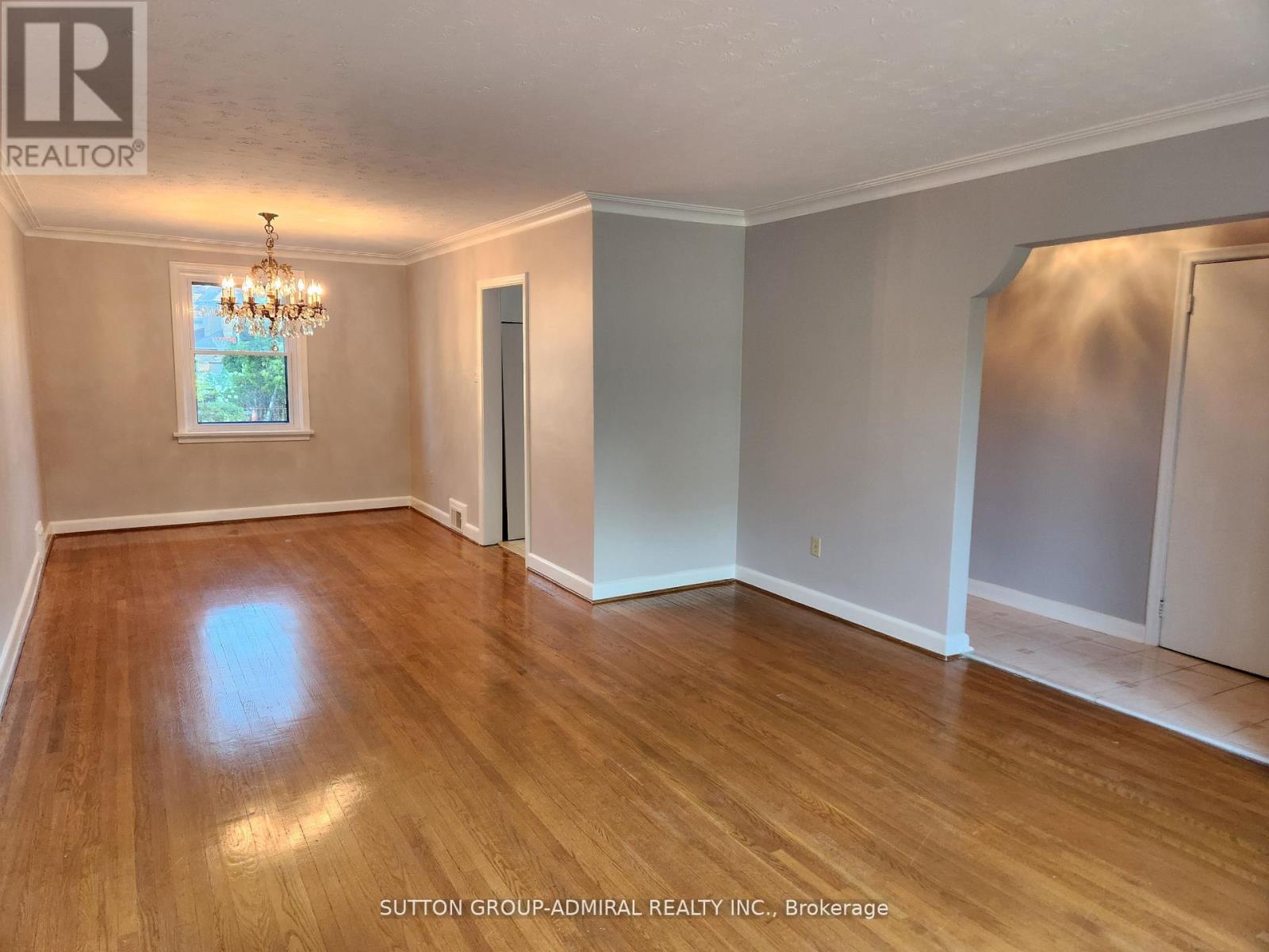 95 Almore Avenue, Toronto, Ontario  M3H 2H4 - Photo 5 - C12558630