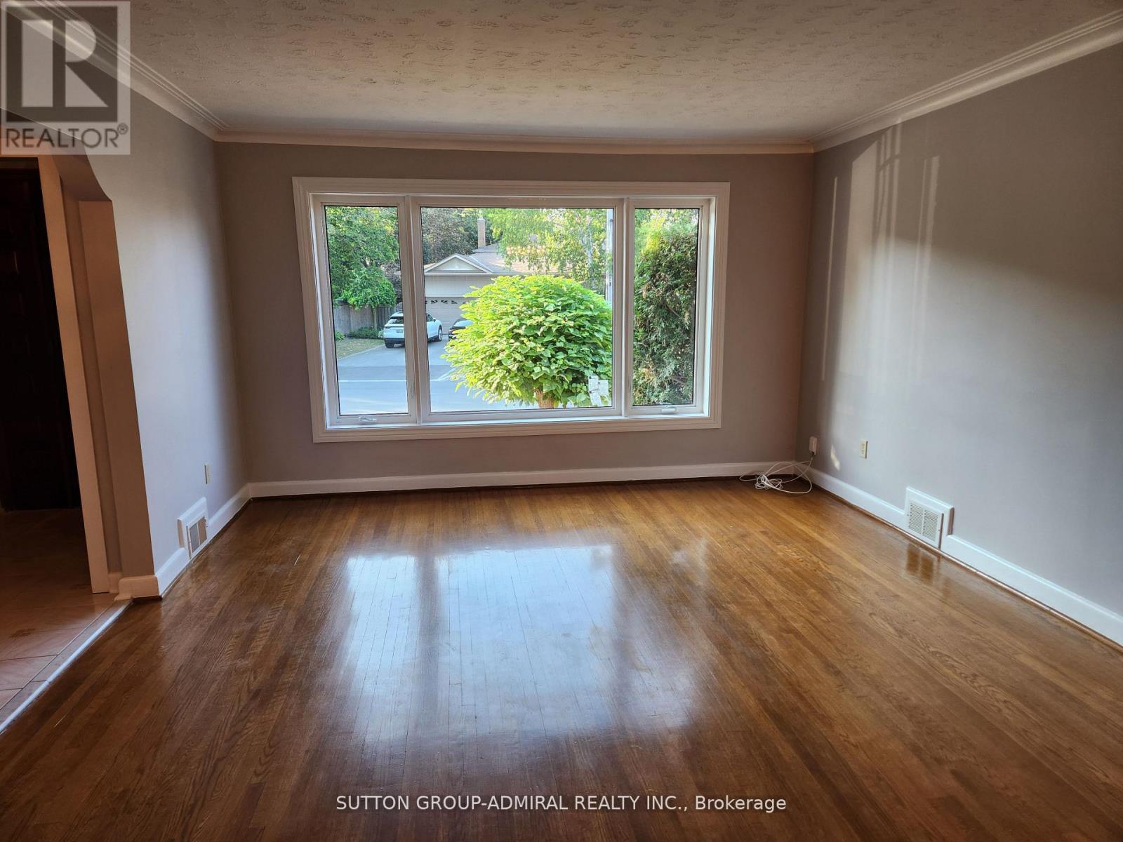 95 Almore Avenue, Toronto, Ontario  M3H 2H4 - Photo 7 - C12558630