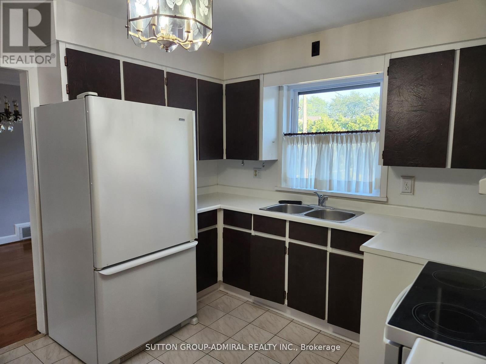 95 Almore Avenue, Toronto, Ontario  M3H 2H4 - Photo 9 - C12558630