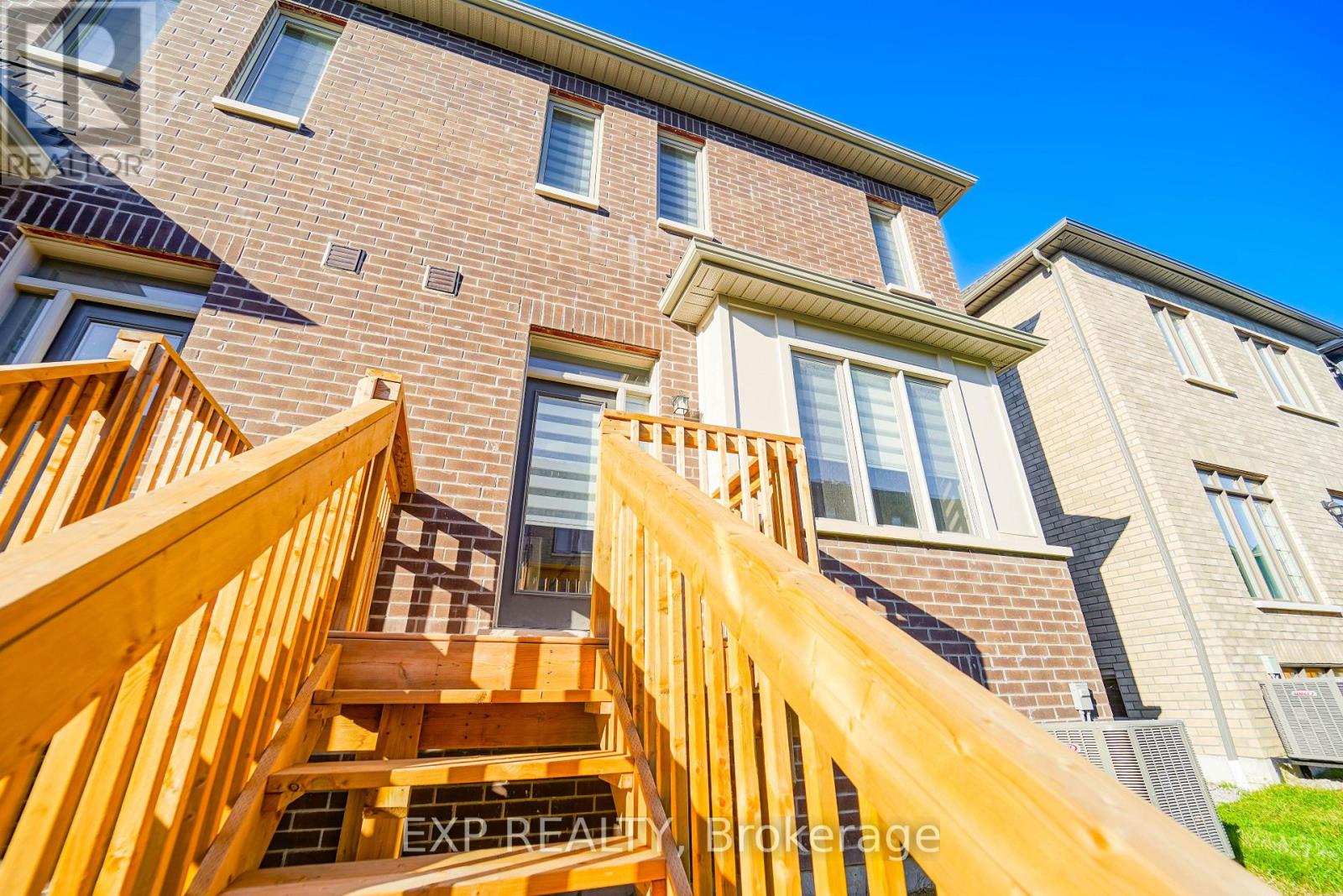 1033 Pisces Trail, Pickering, Ontario  L0H 1J0 - Photo 6 - E12558636