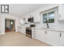 2392 ARNOLD Crescent, Burlington, Ontario