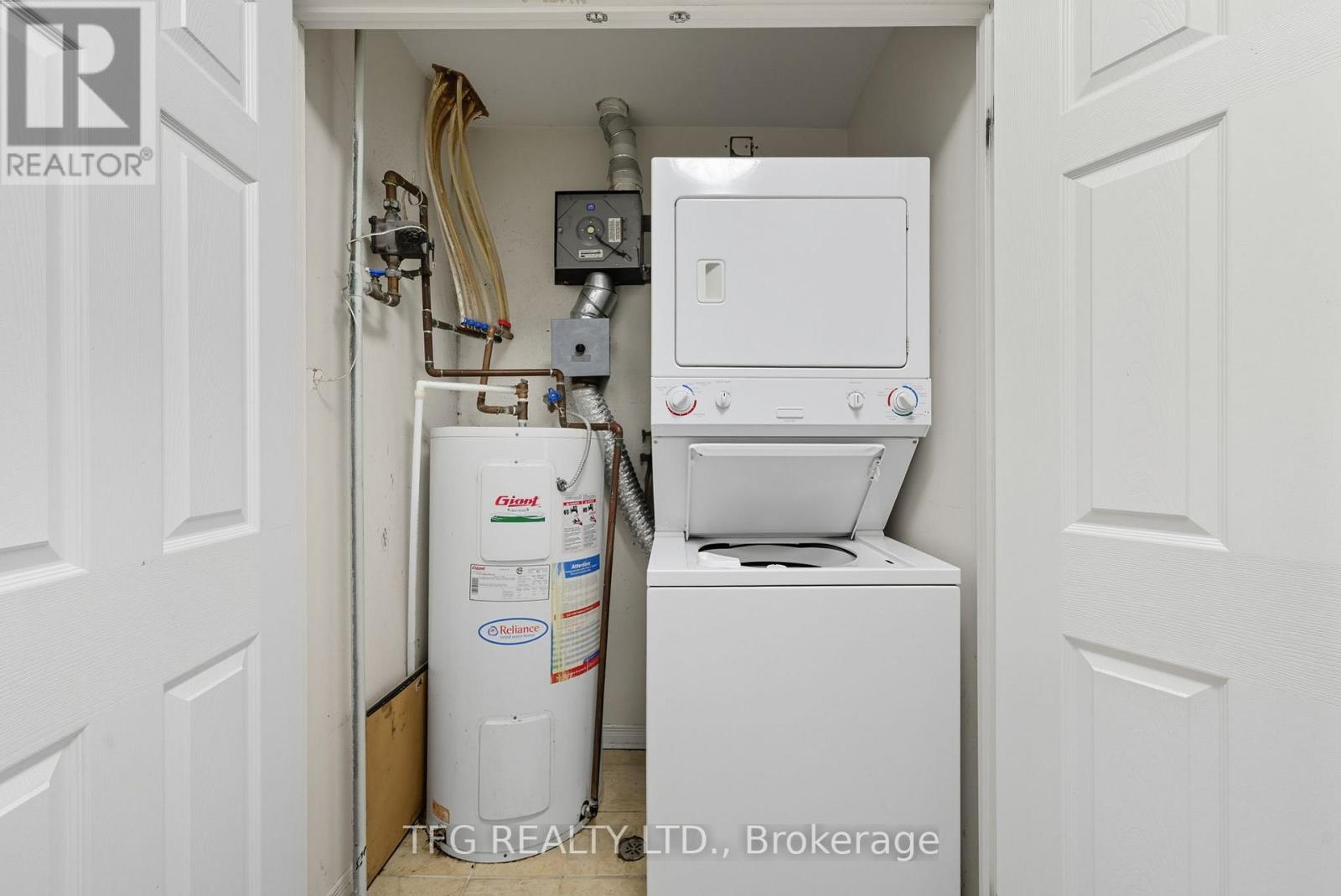 211 - 106 Aspen Springs Drive, Clarington, Ontario  L1C 5N7 - Photo 17 - E12558754