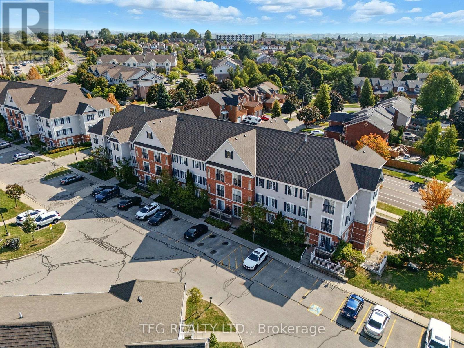 211 - 106 Aspen Springs Drive, Clarington, Ontario  L1C 5N7 - Photo 3 - E12558754