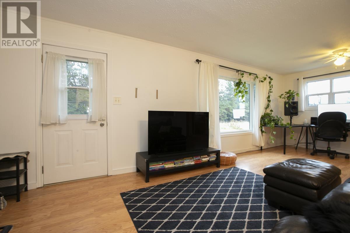 1279 Leighs Bay Rd, Sault Ste. Marie, Ontario  P6A 5K8 - Photo 34 - SM253203