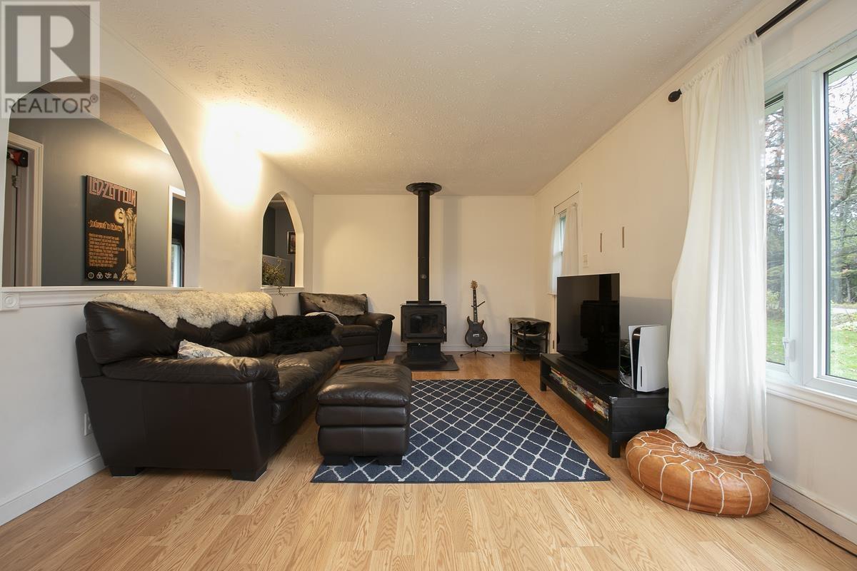 1279 Leighs Bay Rd, Sault Ste. Marie, Ontario  P6A 5K8 - Photo 31 - SM253203