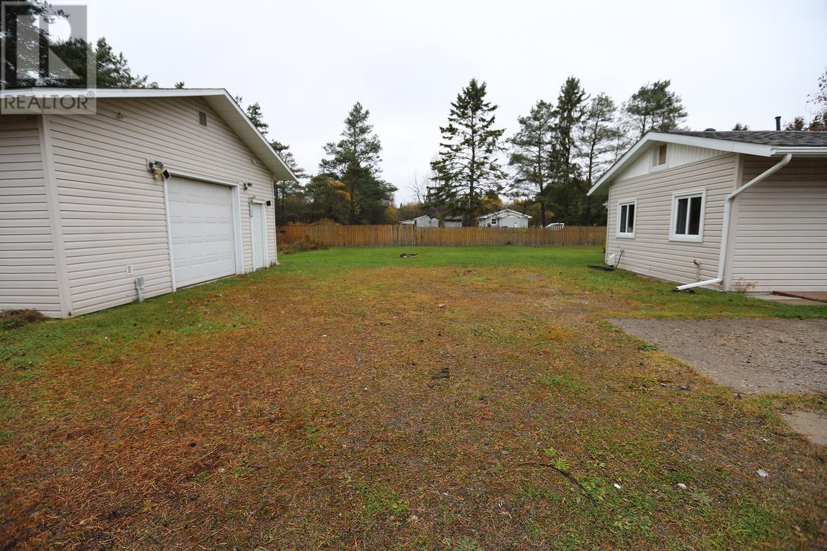 1279 Leighs Bay Rd, Sault Ste. Marie, Ontario  P6A 5K8 - Photo 6 - SM253203