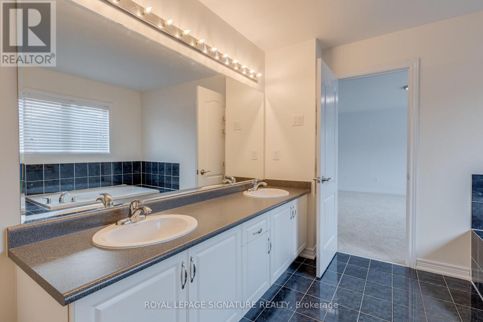 39 Hermitage Boulevard, Markham, Ontario  L6E 2H6 - Photo 19 - N12558574