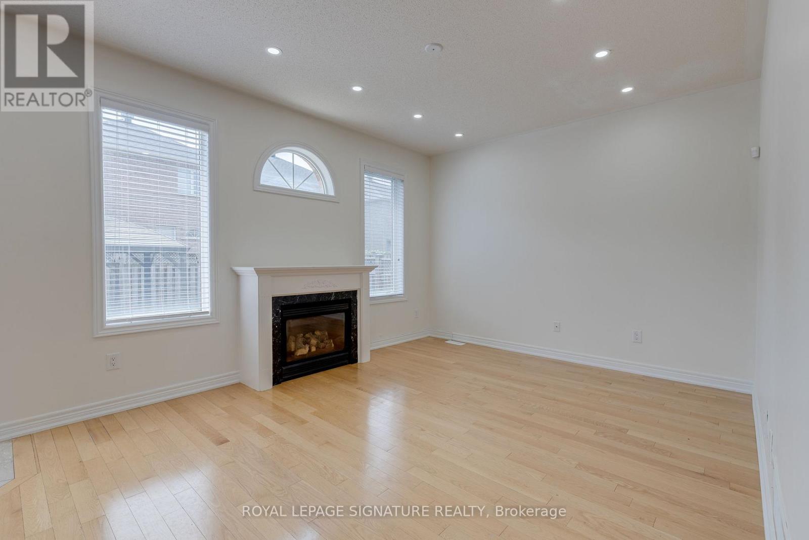 39 Hermitage Boulevard, Markham, Ontario  L6E 2H6 - Photo 7 - N12558574