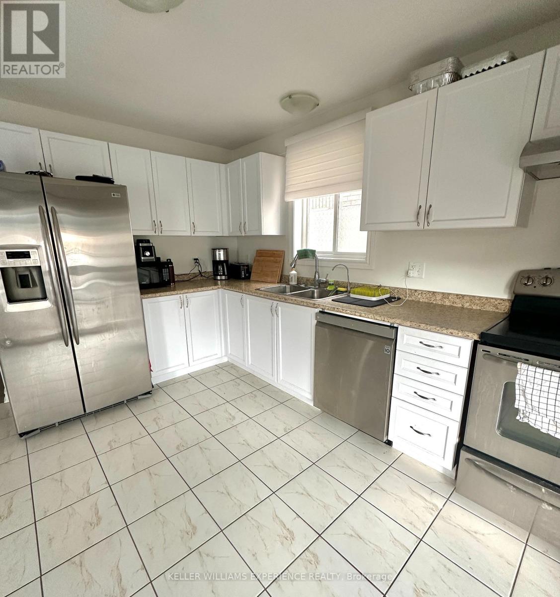 3 Crew Court, Barrie, Ontario  L4N 5S4 - Photo 8 - S12558538