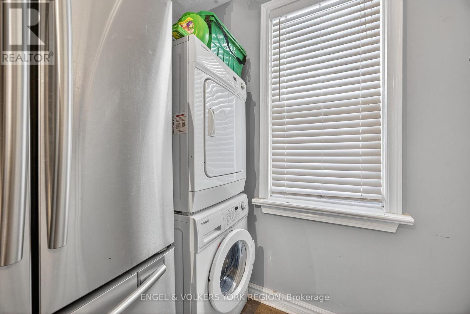 69 John Street, Barrie, Ontario  L4N 2K4 - Photo 10 - S12558564