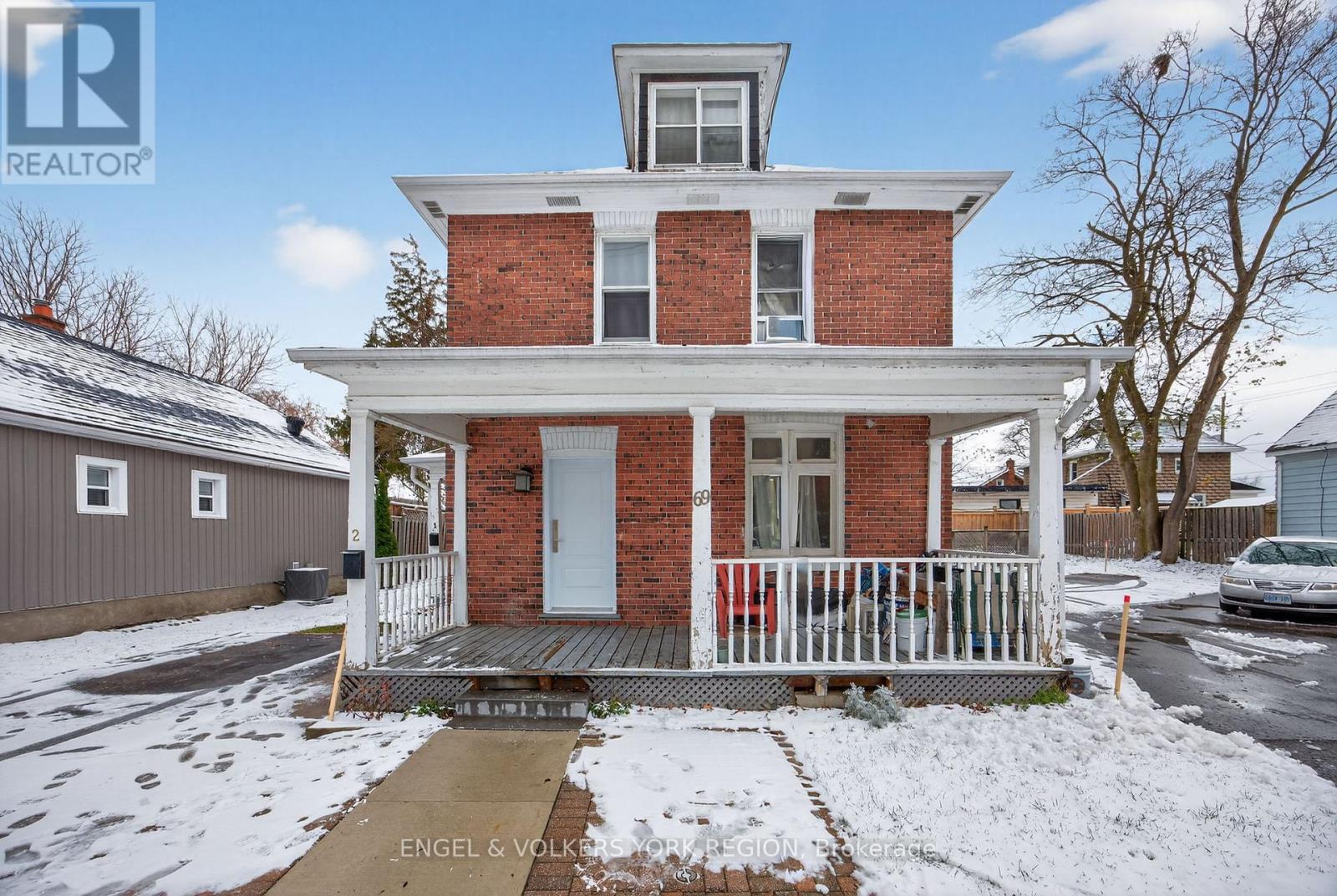 69 John Street, Barrie, Ontario  L4N 2K4 - Photo 3 - S12558564