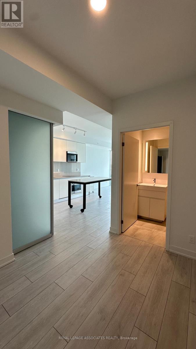 1201 - 39 Mary Street, Barrie, Ontario  L4N 1S9 - Photo 3 - S12558584