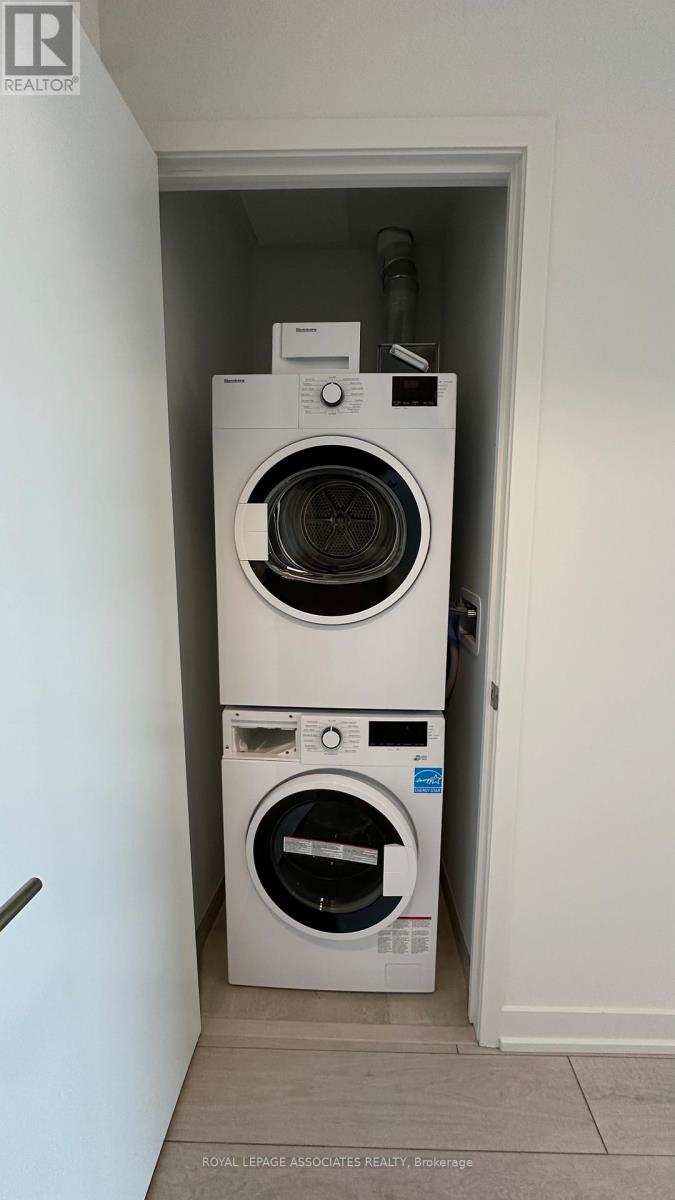 1201 - 39 Mary Street, Barrie, Ontario  L4N 1S9 - Photo 9 - S12558584