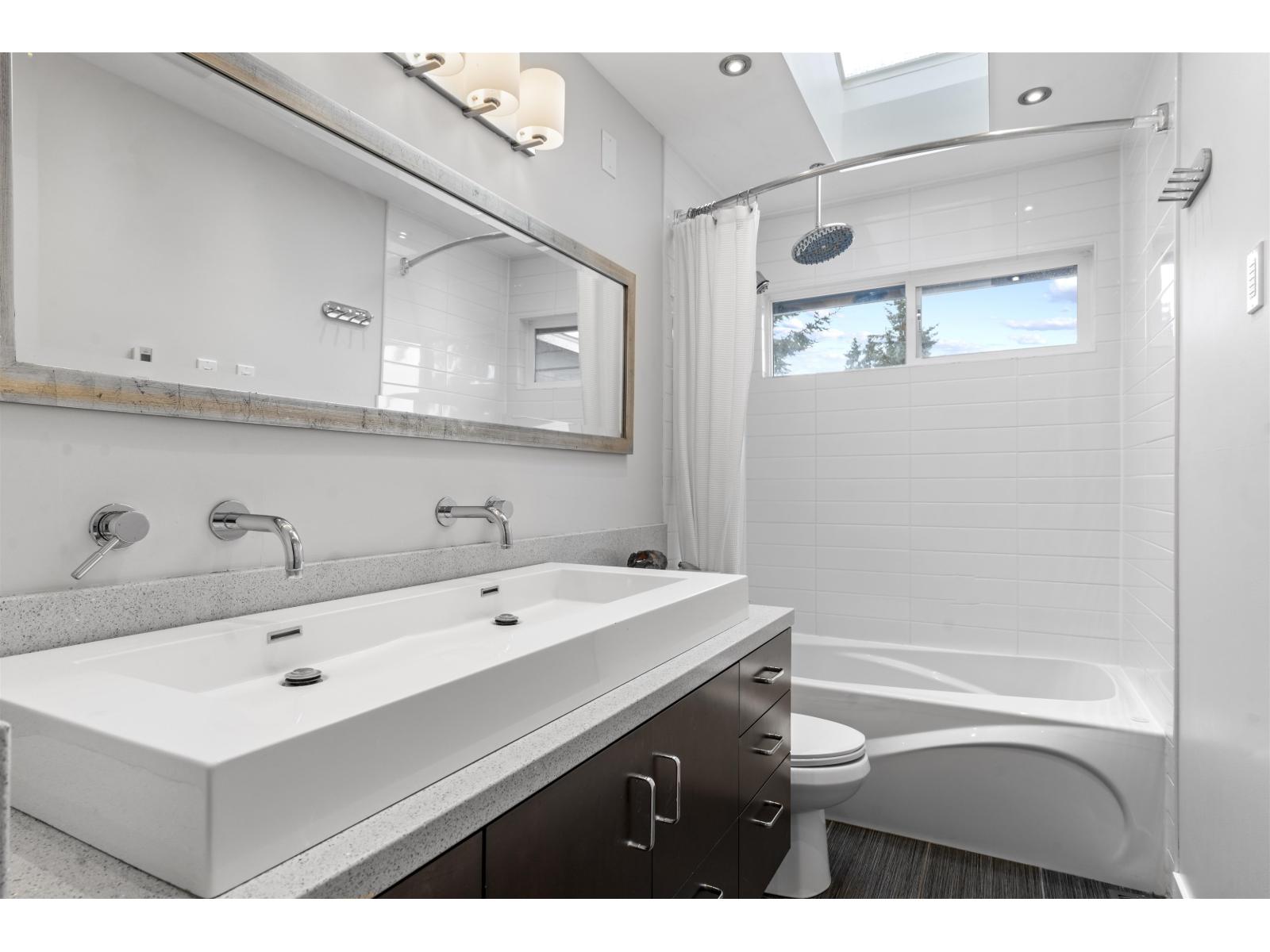 13950 Blackburn Avenue, White Rock, British Columbia  V4B 2Z5 - Photo 15 - R3066947