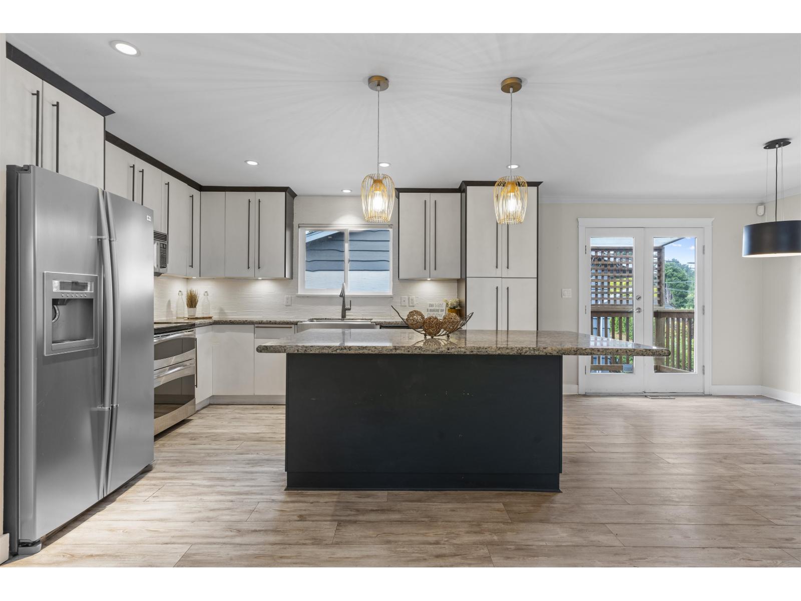 13950 Blackburn Avenue, White Rock, British Columbia  V4B 2Z5 - Photo 12 - R3066947