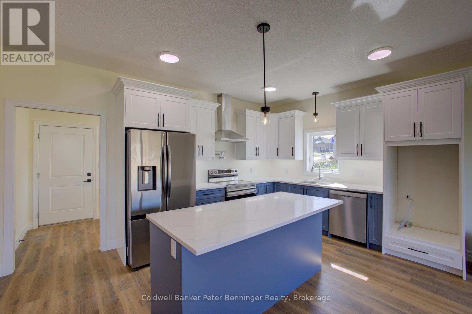 128 Pugh Street, Perth East, Ontario  N0K 1M0 - Photo 12 - X12432262