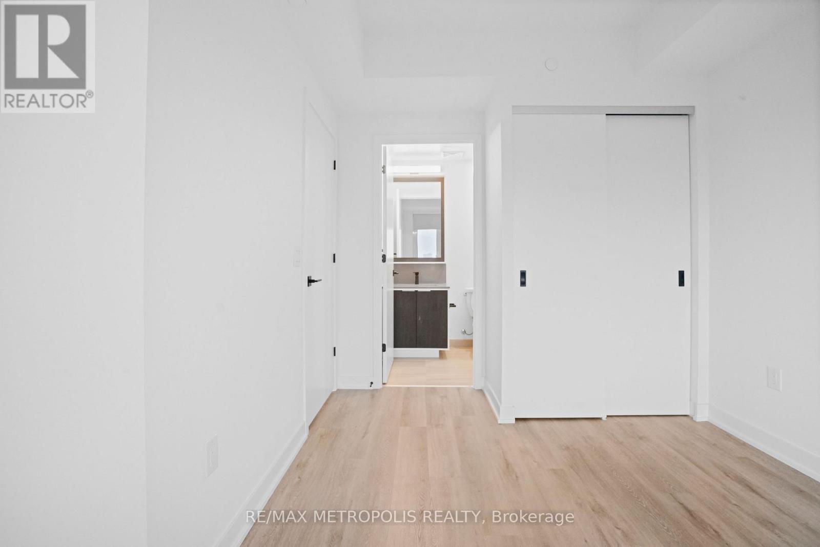 1205 - 36 Zorra Street, Toronto, Ontario M8Z 4Z7 - Photo 5 - W12558510