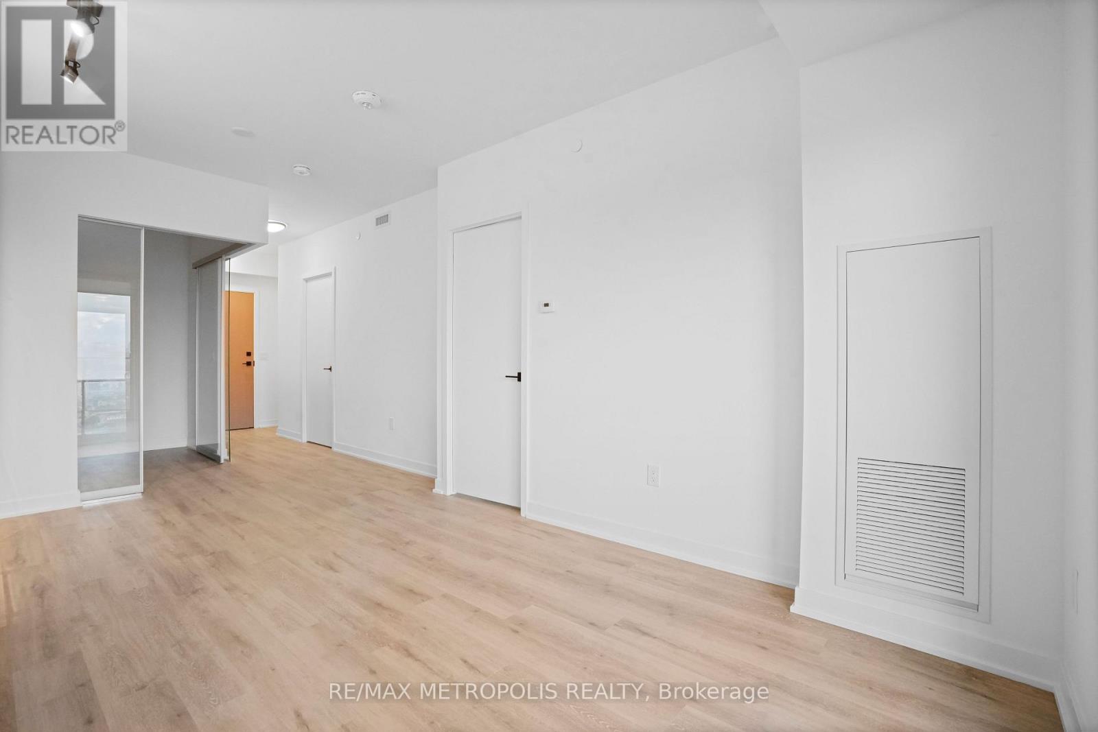 1205 - 36 Zorra Street, Toronto, Ontario M8Z 4Z7 - Photo 7 - W12558510