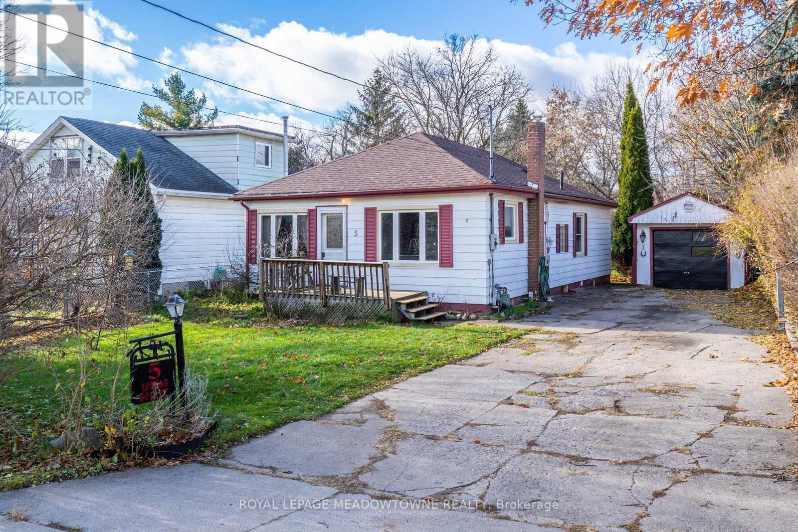 5 Louisa Street, Halton Hills, Ontario  L0P 1K0 - Photo 2 - W12558524