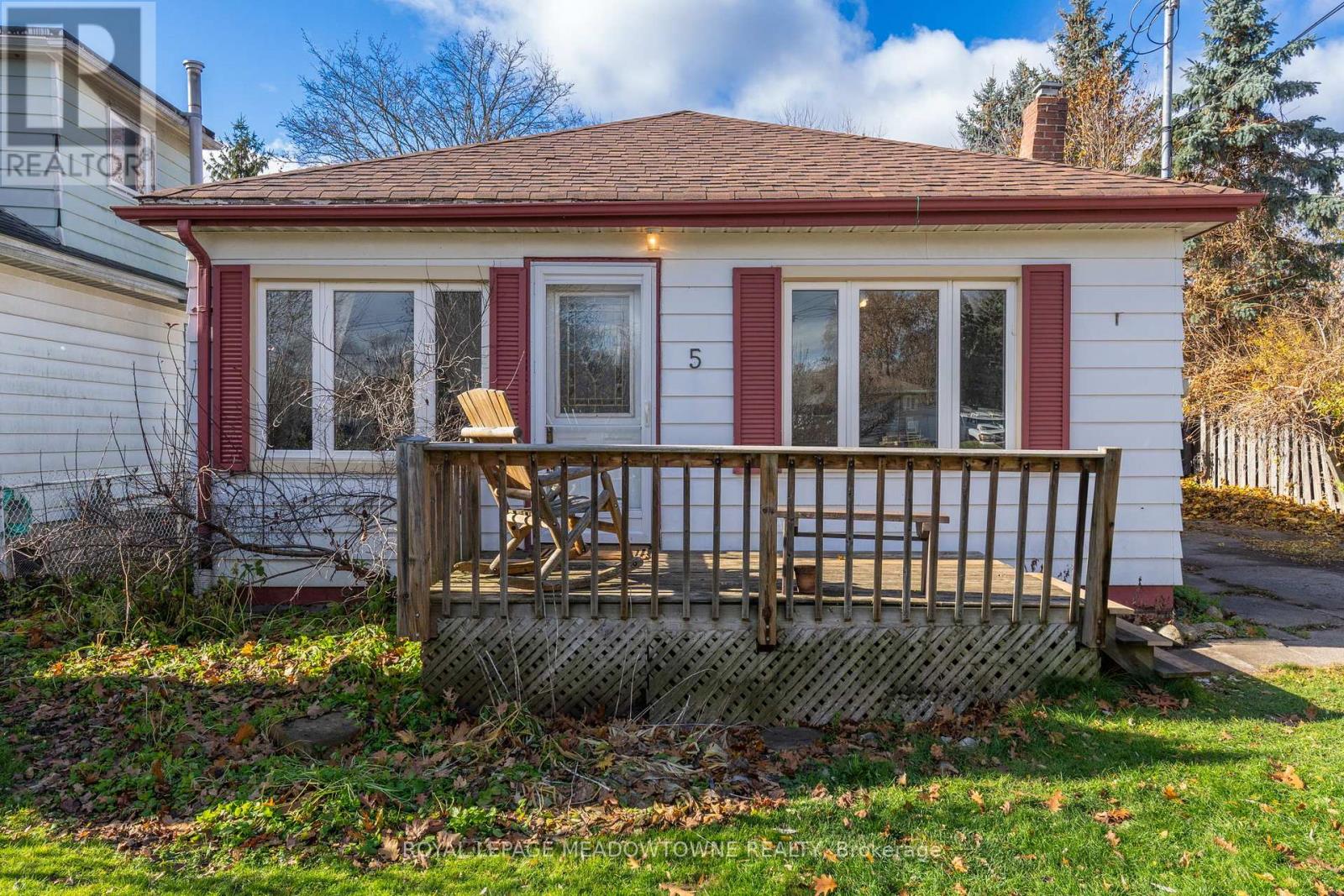 5 Louisa Street, Halton Hills, Ontario  L0P 1K0 - Photo 4 - W12558524