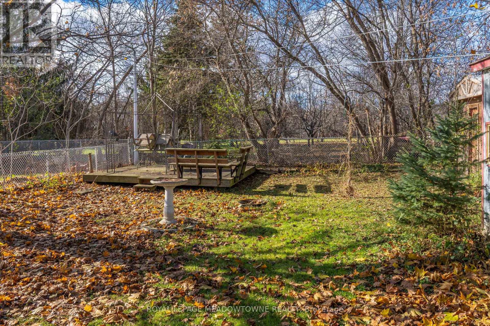 5 Louisa Street, Halton Hills, Ontario  L0P 1K0 - Photo 9 - W12558524