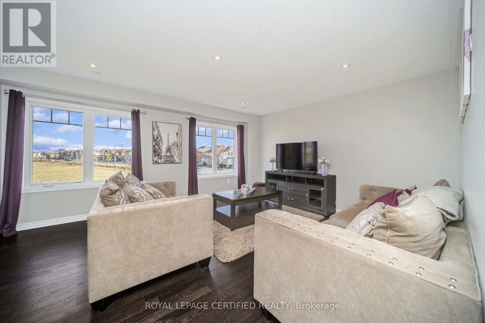 110 Bannister Crescent, Brampton, Ontario  L7A 0G2 - Photo 10 - W12558536