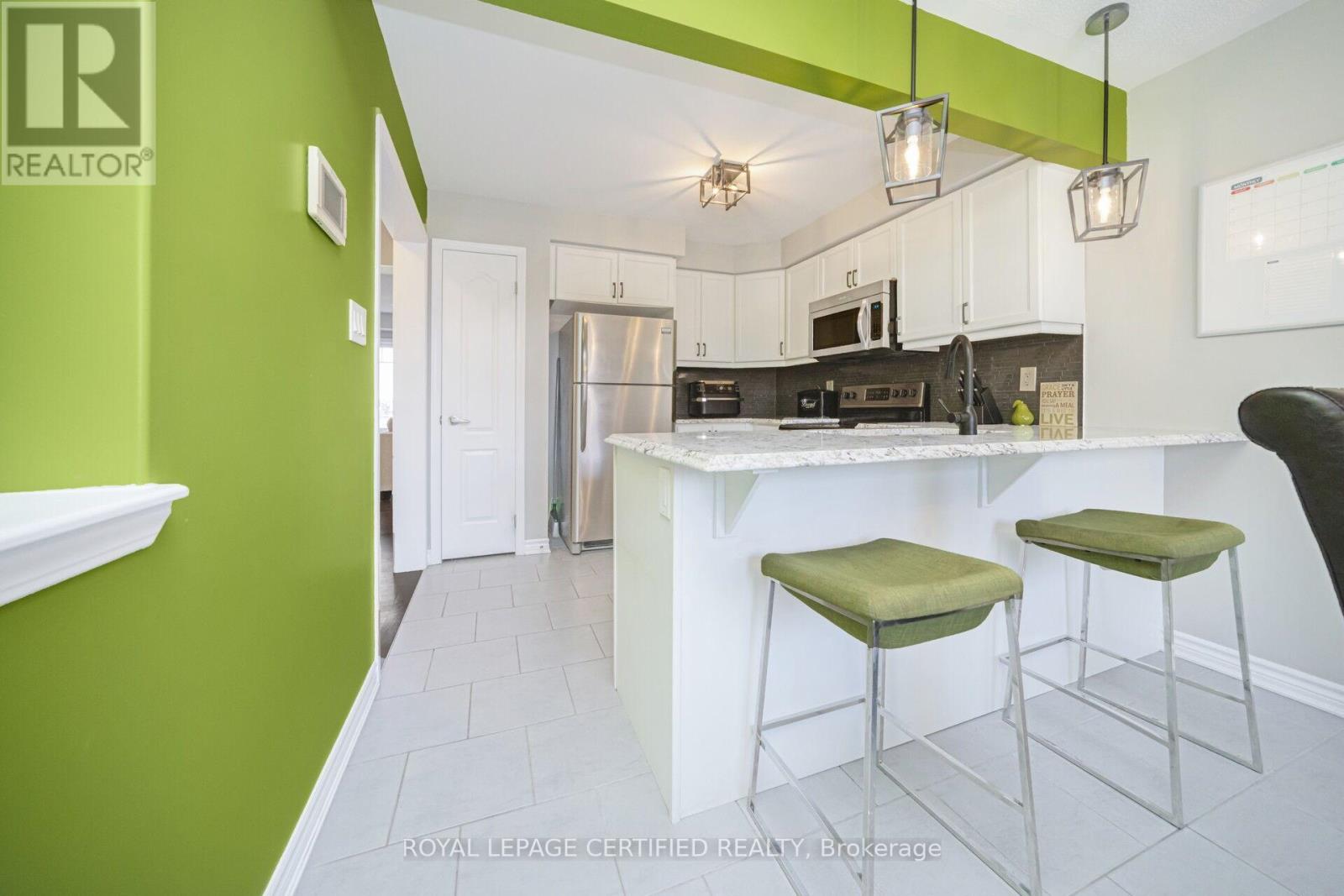 110 Bannister Crescent, Brampton, Ontario  L7A 0G2 - Photo 8 - W12558536