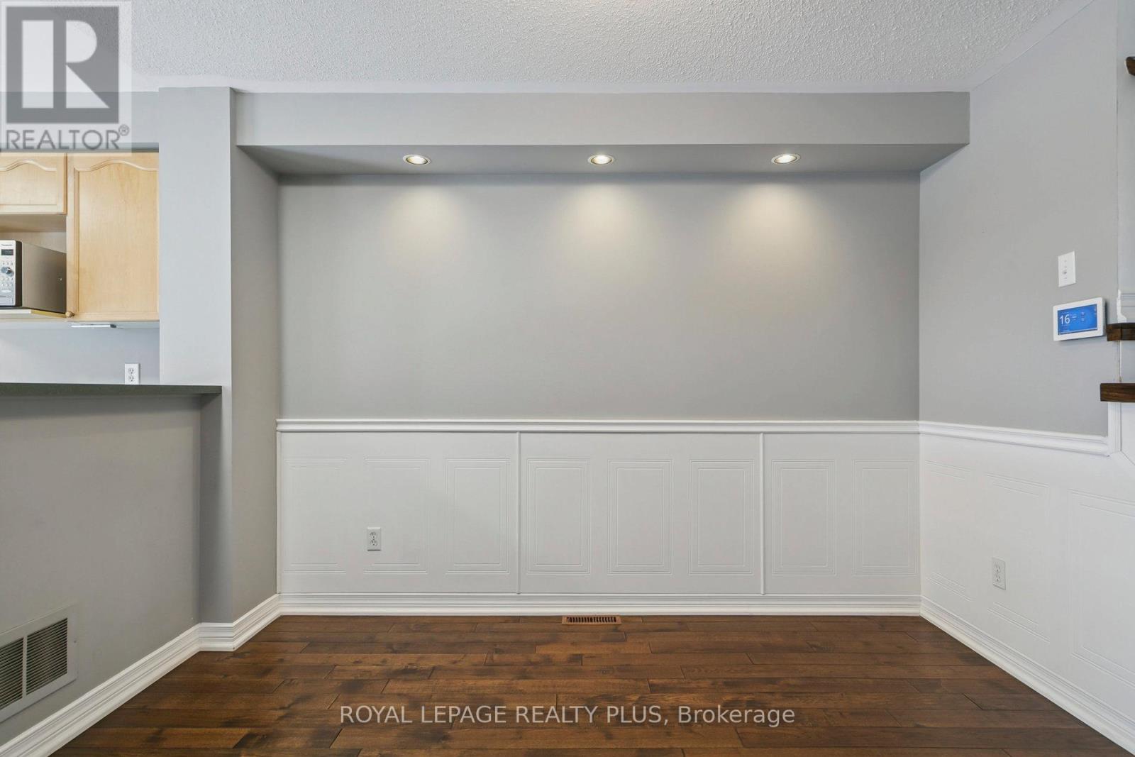 1028 Cooper Avenue, Milton, Ontario  L9T 5W7 - Photo 13 - W12558560