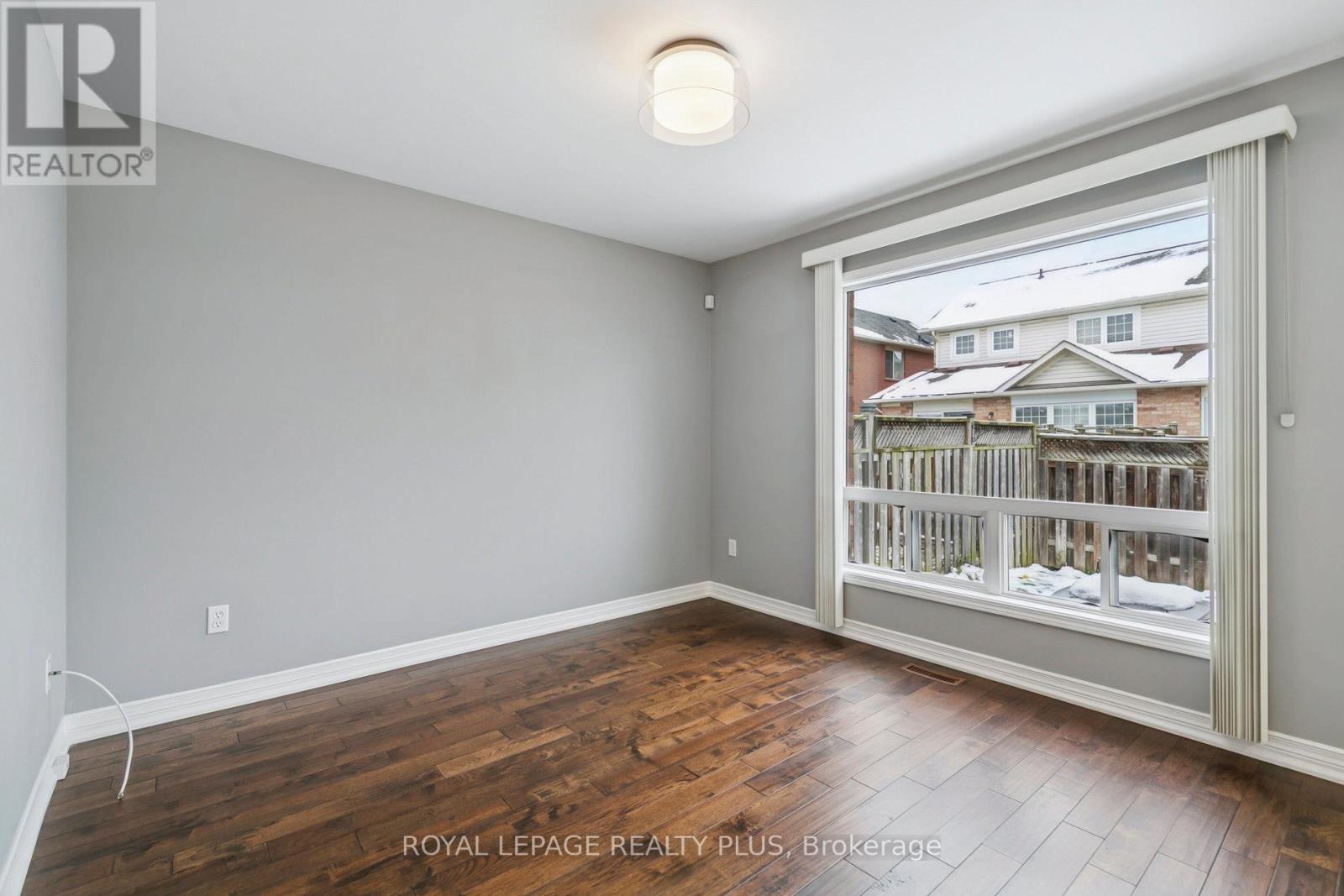 1028 Cooper Avenue, Milton, Ontario  L9T 5W7 - Photo 18 - W12558560