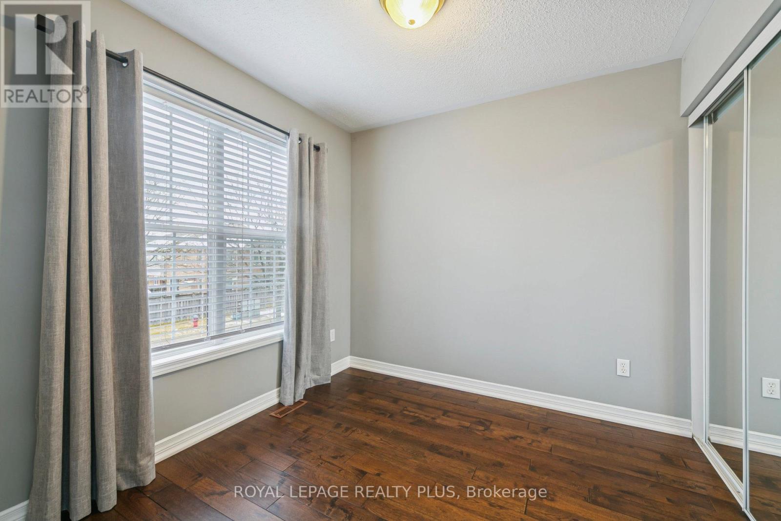 1028 Cooper Avenue, Milton, Ontario  L9T 5W7 - Photo 30 - W12558560