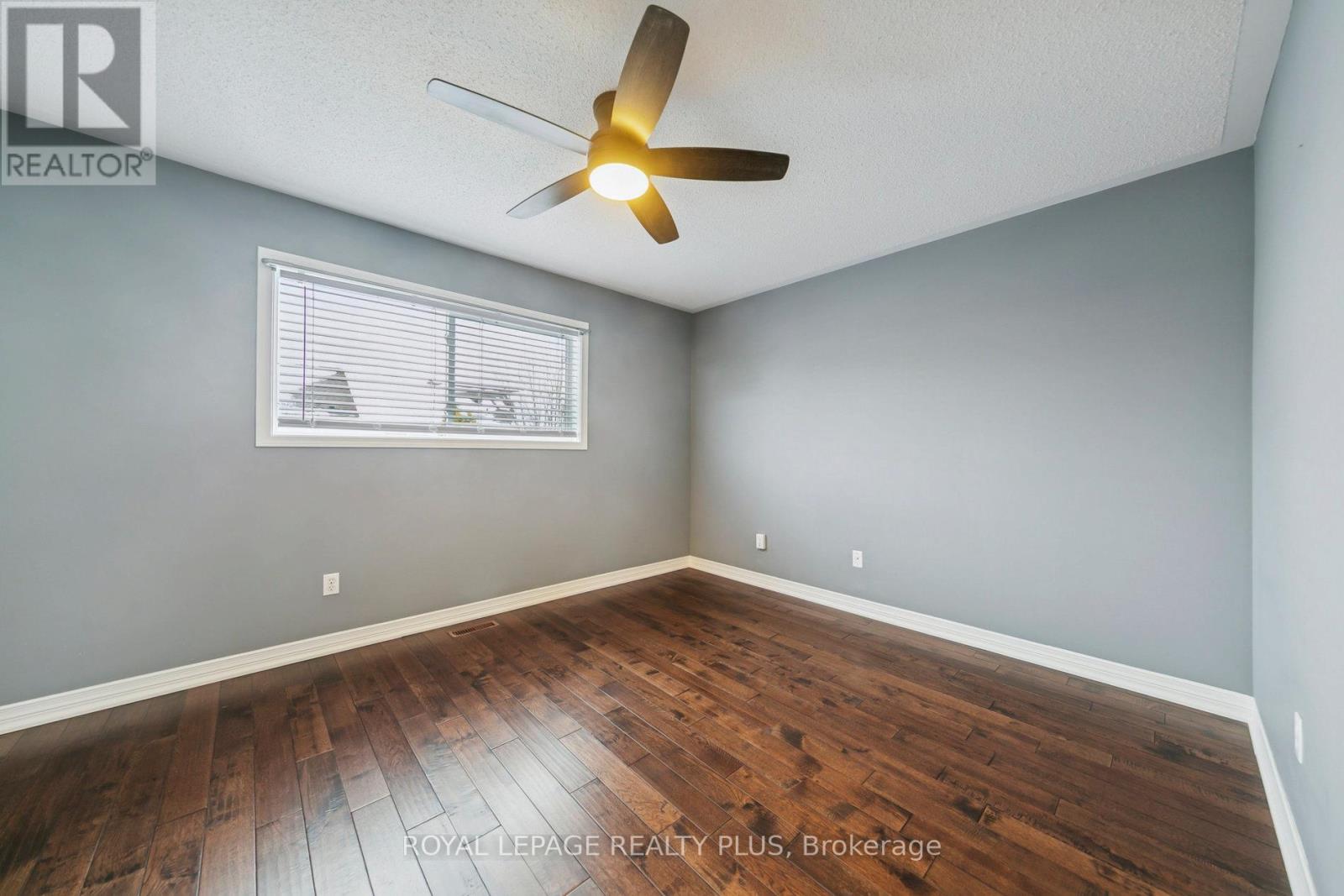 1028 Cooper Avenue, Milton, Ontario  L9T 5W7 - Photo 33 - W12558560