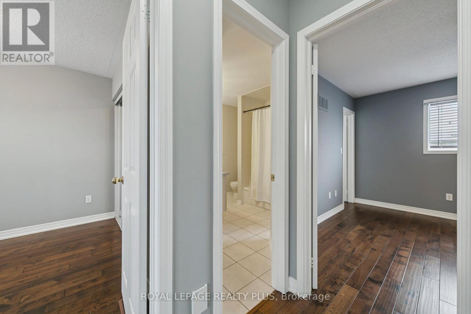 1028 Cooper Avenue, Milton, Ontario  L9T 5W7 - Photo 36 - W12558560