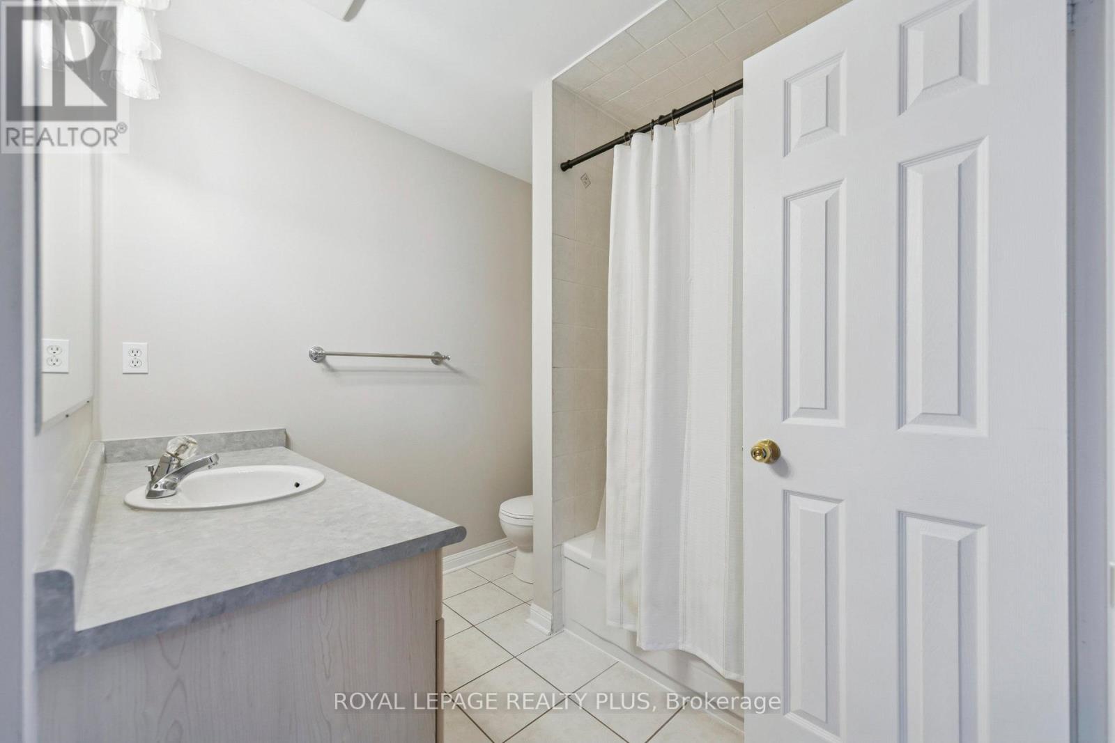 1028 Cooper Avenue, Milton, Ontario  L9T 5W7 - Photo 41 - W12558560