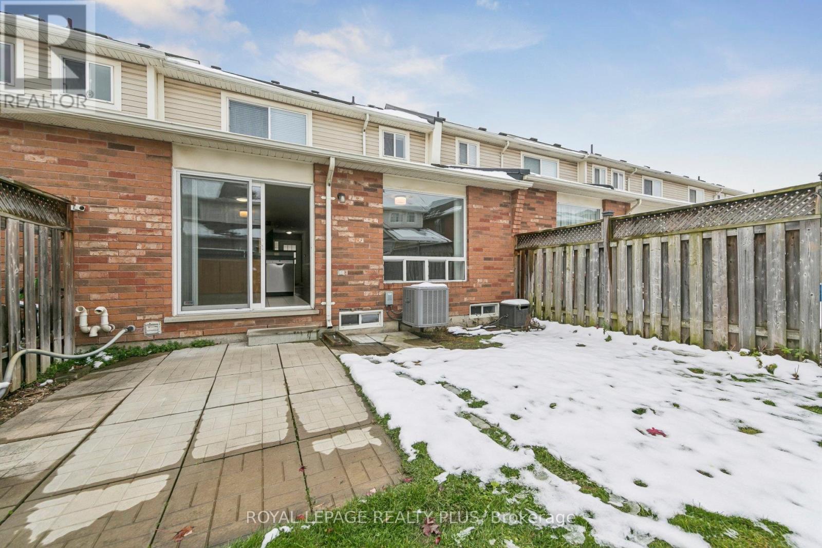 1028 Cooper Avenue, Milton, Ontario  L9T 5W7 - Photo 44 - W12558560