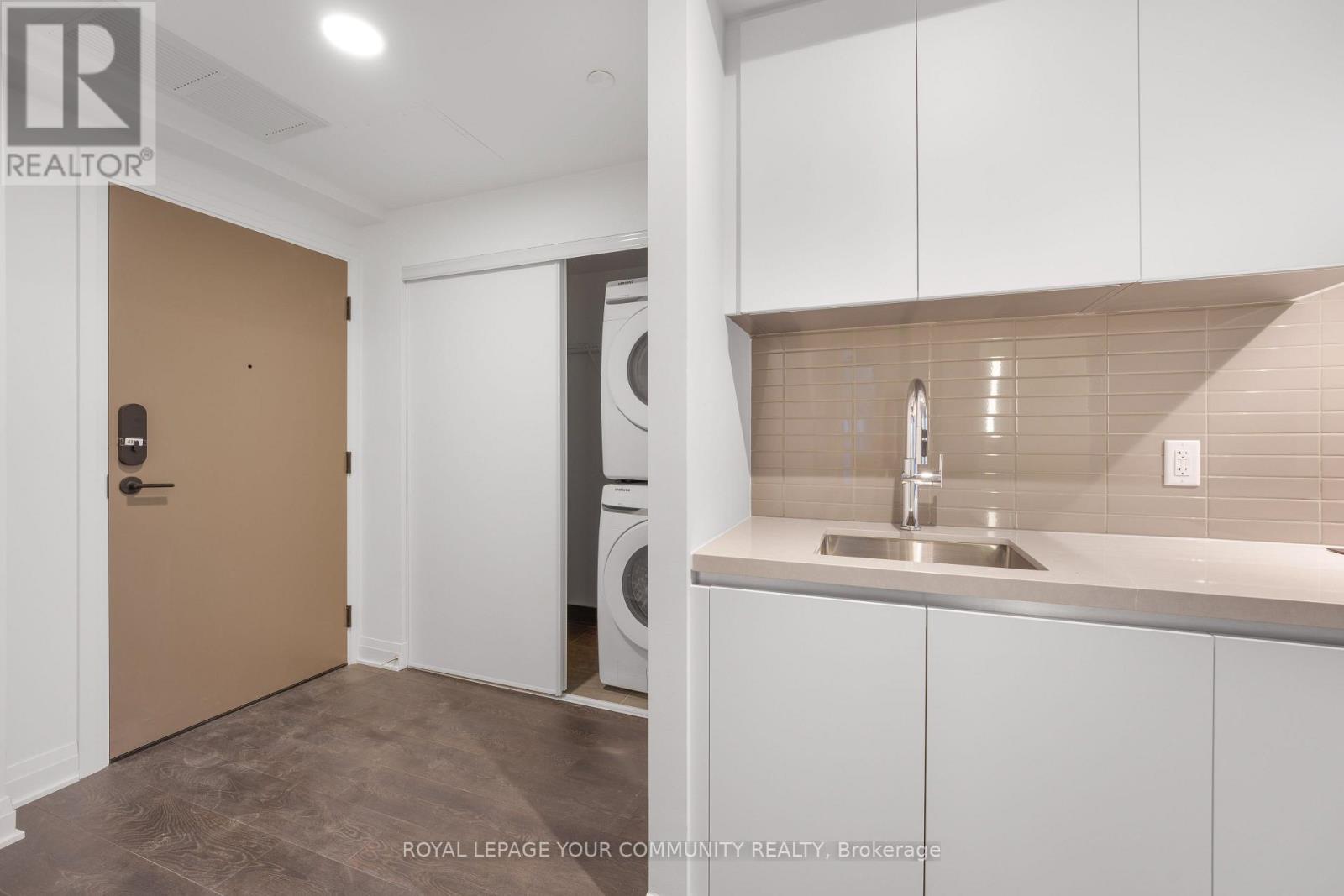 4110 - 4015 The Exchange, Mississauga, Ontario  L5B 1M7 - Photo 6 - W12558582