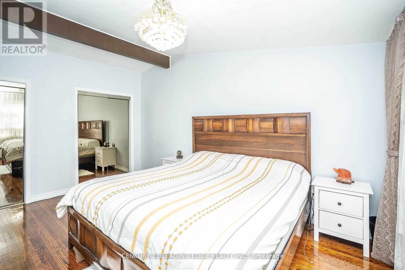 21 Alhart Drive, Toronto, Ontario  M9V 2M8 - Photo 16 - W12558594