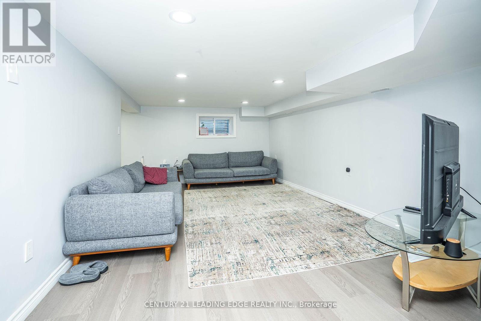 21 Alhart Drive, Toronto, Ontario  M9V 2M8 - Photo 34 - W12558594