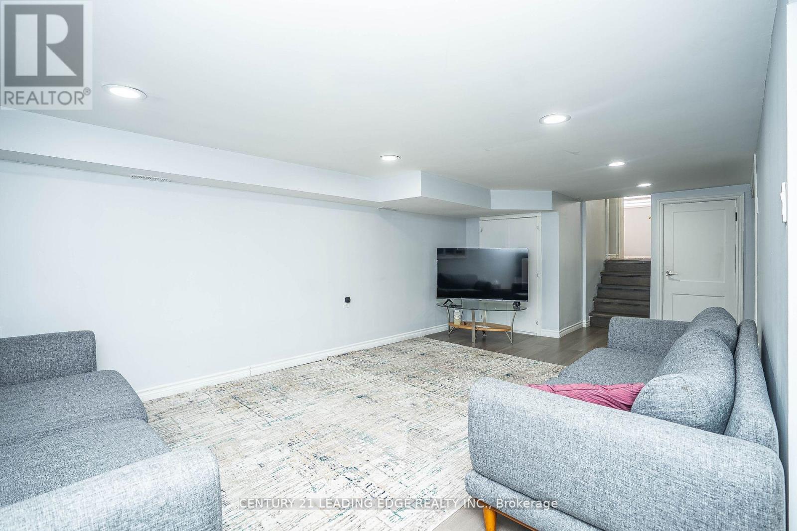 21 Alhart Drive, Toronto, Ontario  M9V 2M8 - Photo 35 - W12558594