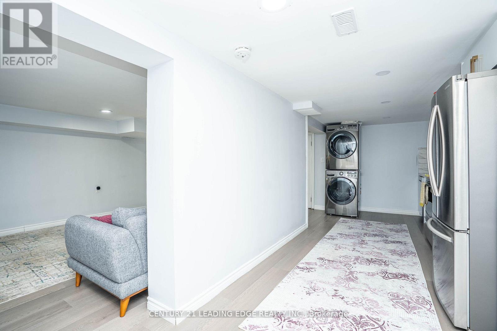 21 Alhart Drive, Toronto, Ontario  M9V 2M8 - Photo 36 - W12558594