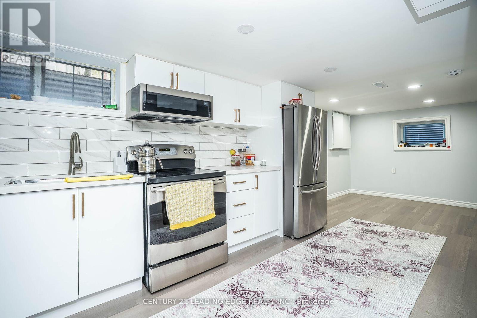 21 Alhart Drive, Toronto, Ontario  M9V 2M8 - Photo 39 - W12558594